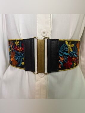 Black PU leather elastic waistband belt with floral details